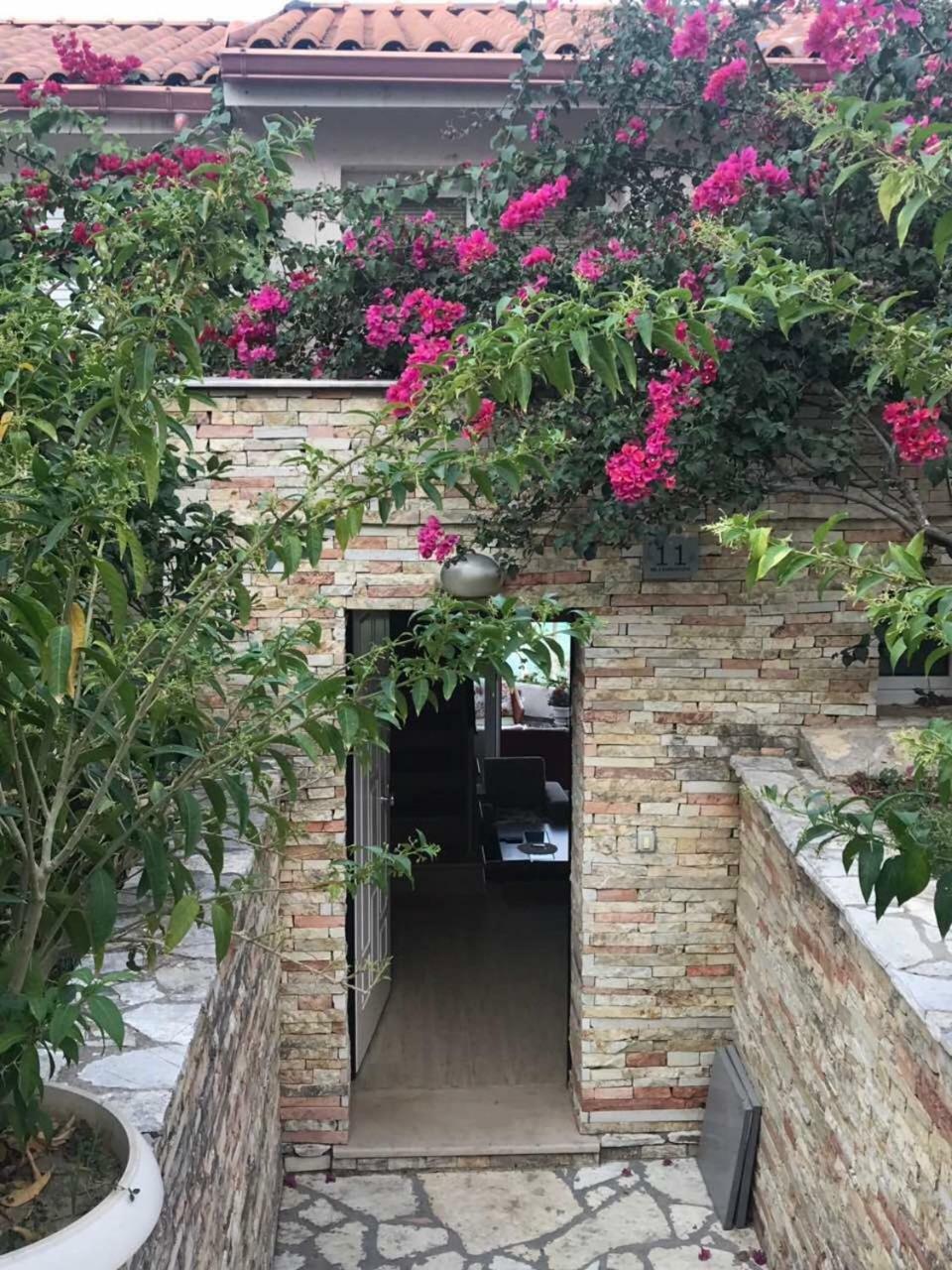 Bougainville Bay Resort - Villa 11 Sarandë Eksteriør billede