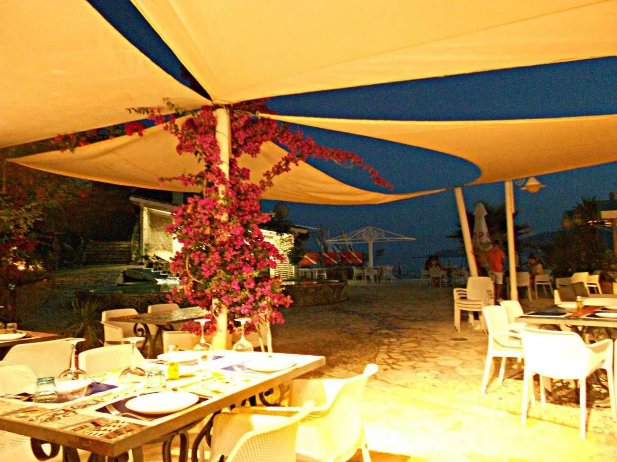 Bougainville Bay Resort - Villa 11 Sarandë Eksteriør billede